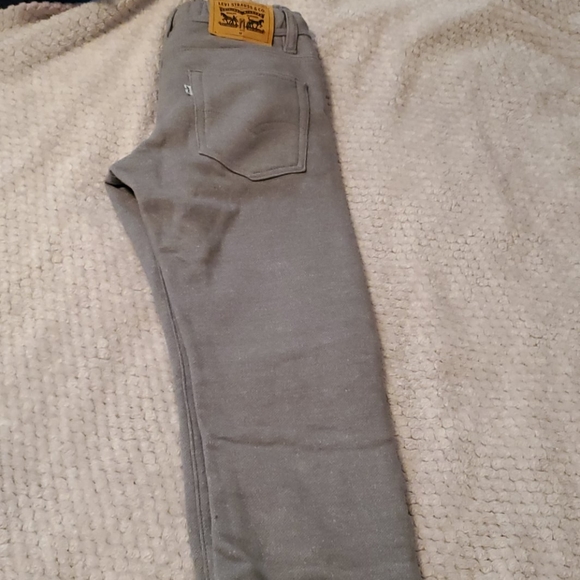 Levi's - Picture 2 of 9